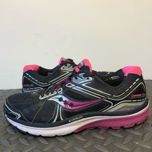 Saucony Omni 15 Running Shoe Purple and Grey sz 11